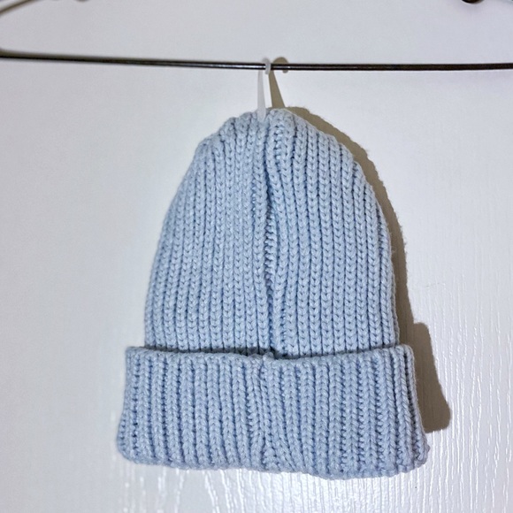 DENSLEY & CO light blue toque hat with a peace sign patch - Picture 4 of 4